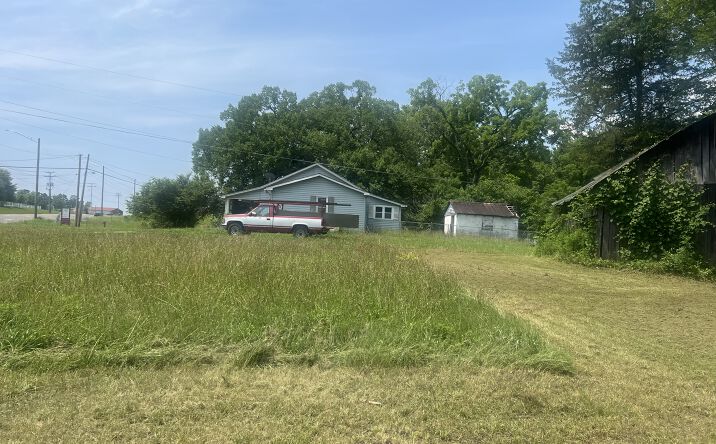 Pictures of Land property located at 2715 Andersonville Hwy, Clinton, TN 37716 for sales - image #1