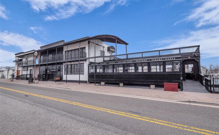 Pictures of Retail property located at 301 Woodcleft Avenue, Hempstead, NY 11520 for sales - image #1