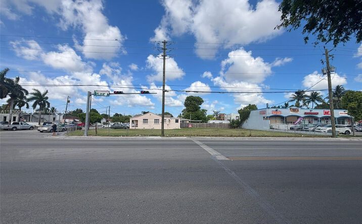 Pictures of Land property located at 3186 NW 33rd St, Miami, FL 33142 for sales - image #1