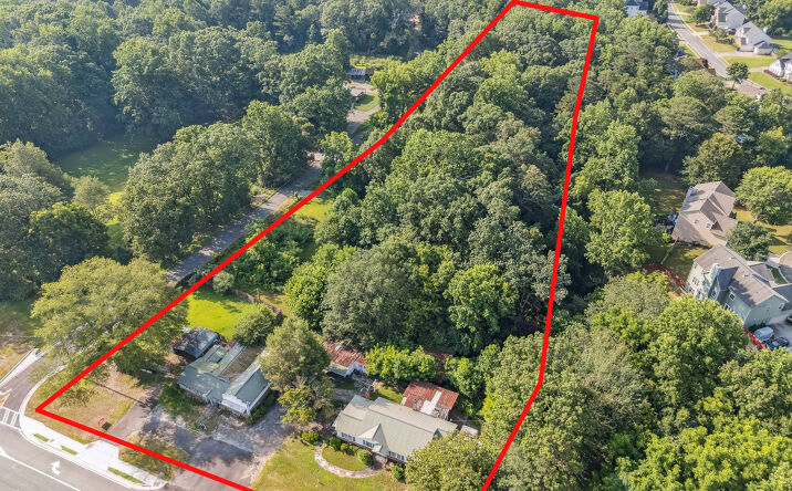 Pictures of Land, Mixed Use, Office, Retail property located at 4072 Cumming Hwy, Canton, GA 30115 for sales - image #1