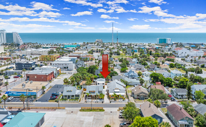 Pictures of Multifamily property located at 19-23 S. Hollywood Avenue, Daytona Beach, FL 32118 for sales - image #1