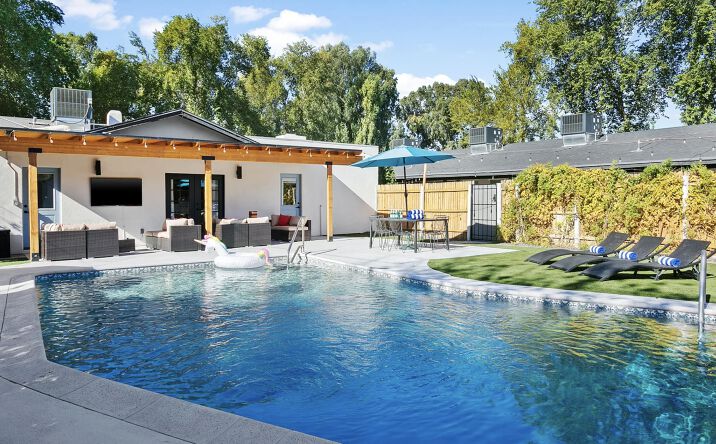 Pictures of Multifamily property located at 3139 N 40th St, Phoenix, AZ 85018 for sales - image #1