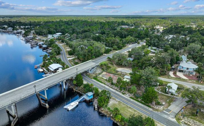 Pictures of Land property located at 1004 SE Riverside Dr, Steinhatchee, FL 32359 for sales - image #1