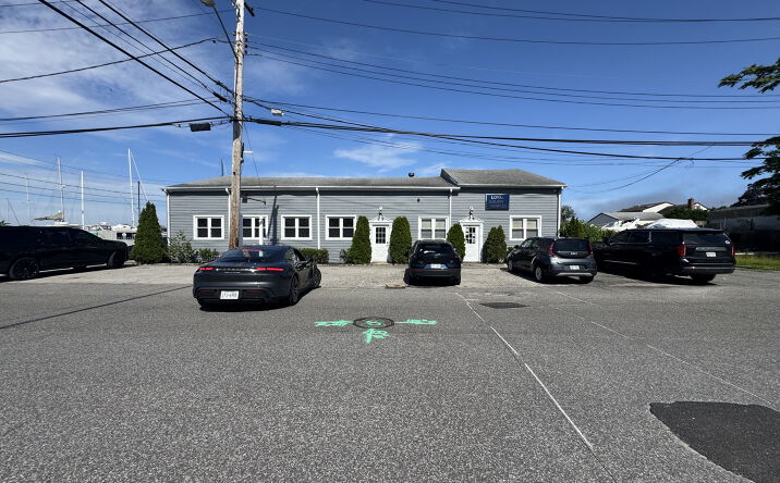 Pictures of Industrial property located at 41 Degnon Blvd, Bay Shore, NY 11706 for sales - image #1