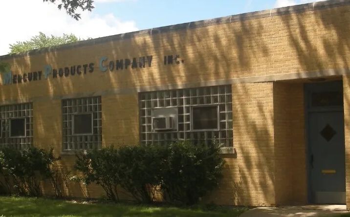 Pictures of Industrial property located at 8114 Ridgeway Ave, Skokie, IL 60076 for sales - image #1
