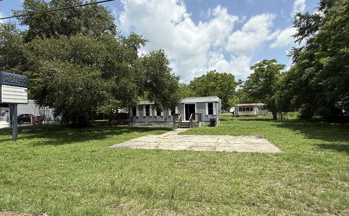 Pictures of Land property located at 632 Commonwealth Ave SW, Polk City, FL 33868 for sales - image #1