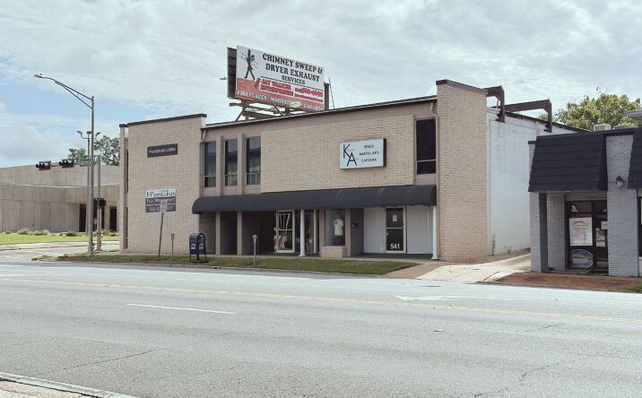 Pictures of Office, Retail property located at 541 N Monroe St, Tallahassee, FL 32301 for sales - image #1