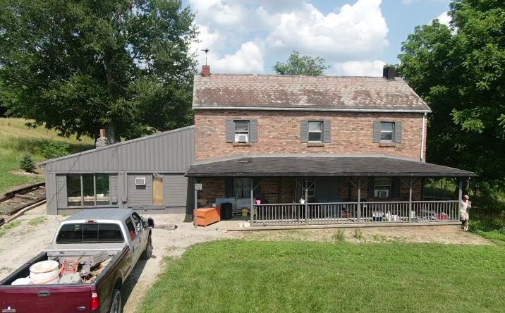 Pictures of Multifamily property located at 6045 Township Road 173 NE, New Lexington, OH 43764 for sales - image #1