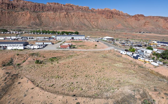 Pictures of Land property located at 1880 Skyline Dr, Moab, UT 84532 for sales - image #1
