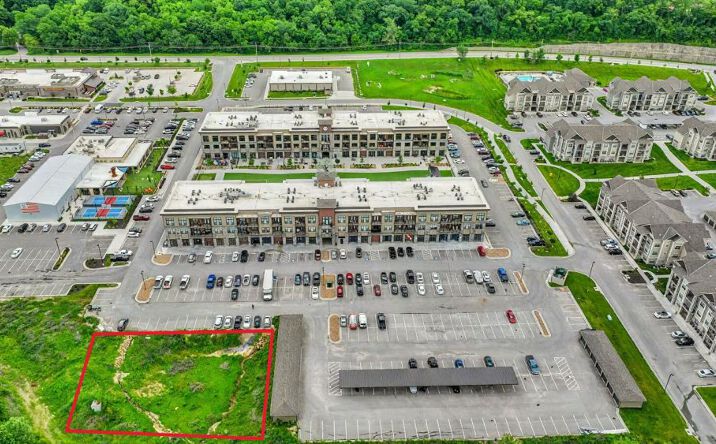 Pictures of Land property located at 15425 Old Town Drive, Parkville, MO 64152 for sales - image #1