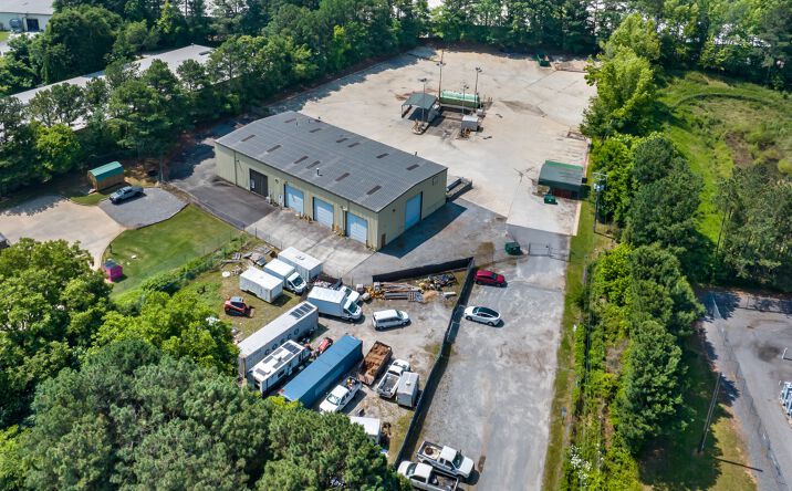 image of property at 774 MCFARLAND PKWY Alpharetta GA 30004-7871