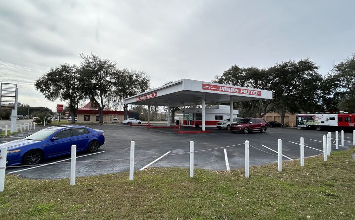 Pictures of Retail property located at 1516 N Main St, Gainesville, FL 32601 for sales - image #1