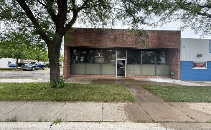 Pictures of Industrial, Mixed Use, Retail property located at 1814 Eureka Rd, Wyandotte, MI 48192 for sales - image #1