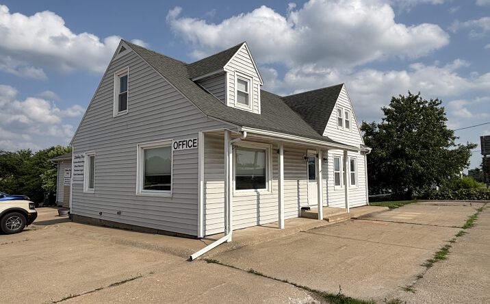 Pictures of Mixed Use, Office, Retail property located at 1821 S Baltimore St, Kirksville, MO 63501 for sales - image #1