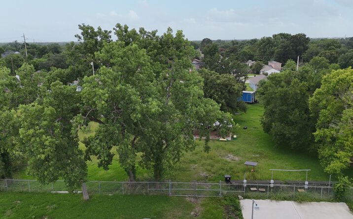 Pictures of Land property located at 0 Reed Rd, Houston, TX 77051 for sales - image #1