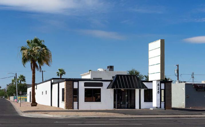 Pictures of Retail property located at 626 W Indian School Rd, Phoenix, AZ 85013 for sales - image #1
