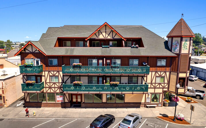 Pictures of Retail property located at 190 E Charles St, Mt Angel, OR 97362 for sales - image #1