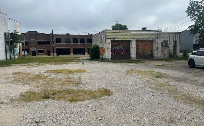 Pictures of Land property located at 1517 Wabash Avenue, Terre Haute, IN 47807 for sales - image #1