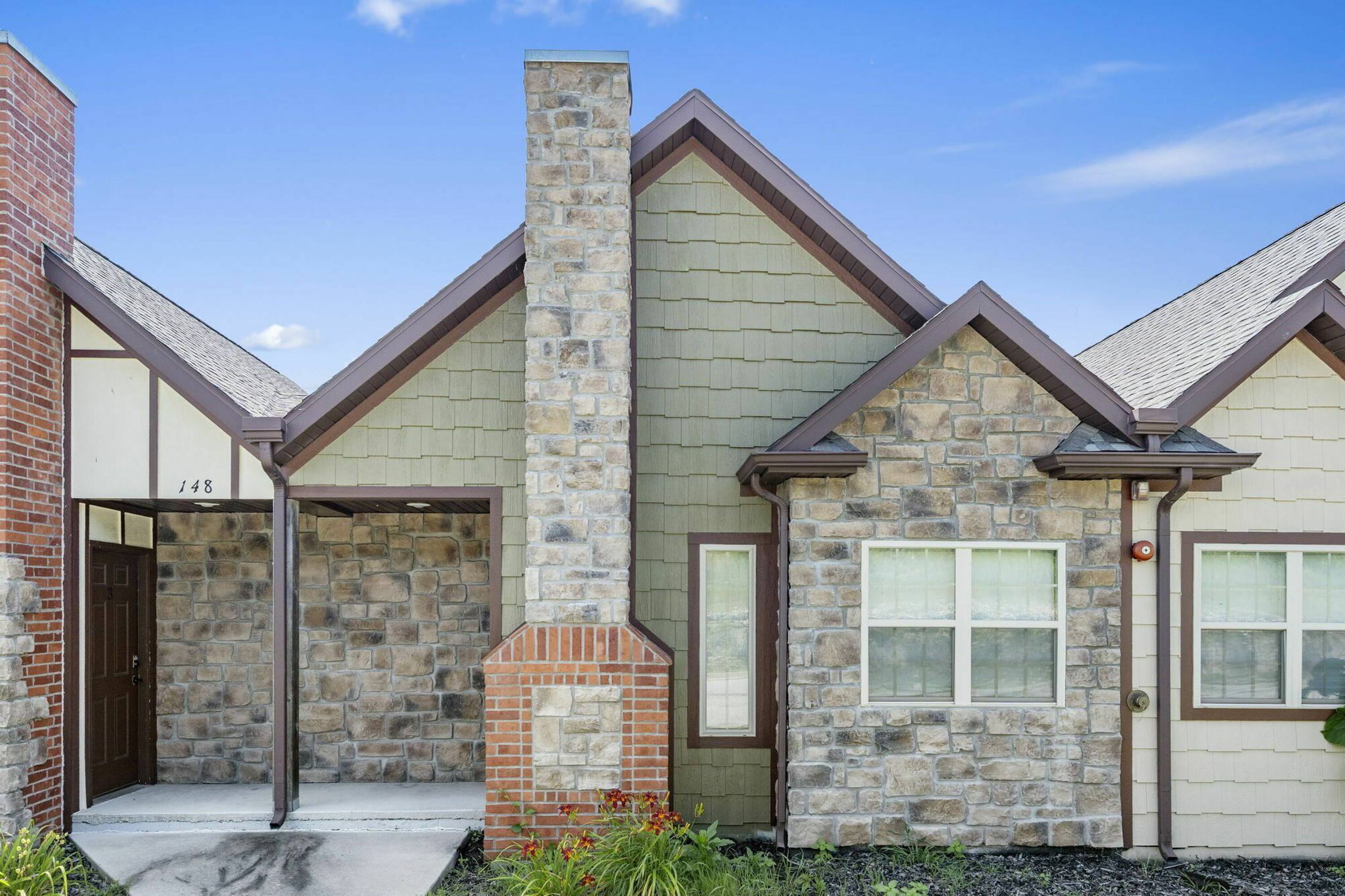 325 N Wildwood Dr