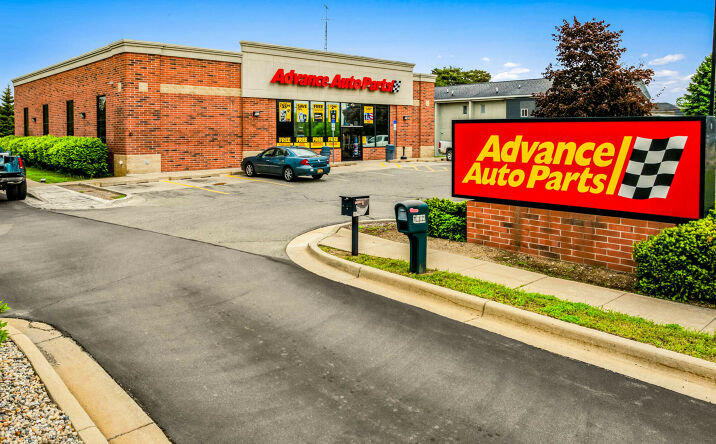 Pictures of Retail property located at 1447 West Chicago Boulevard, Tecumseh, MN 49286 for sales - image #1