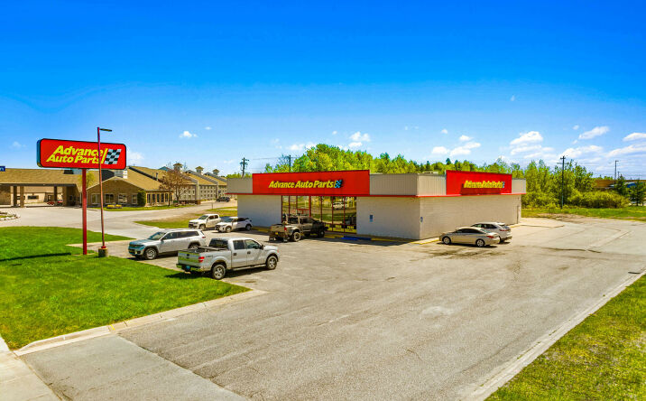 Pictures of Retail property located at 3701 I-75 Business Spur, Sault Sainte Marie, MI 49783 for sales - image #1