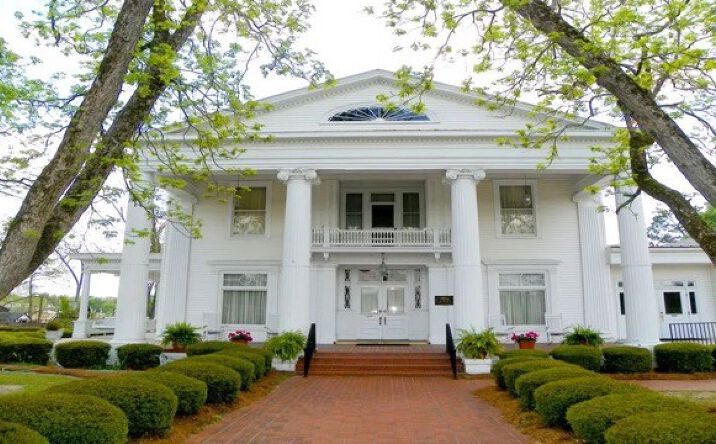 Pictures of Mixed Use property located at 107 Singleton Avenue, Sylvania, GA 30467 for sales - image #1