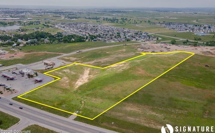 Pictures of Land property located at 4409 S Douglas Hwy, Gillette, WY 82718 for sales - image #1