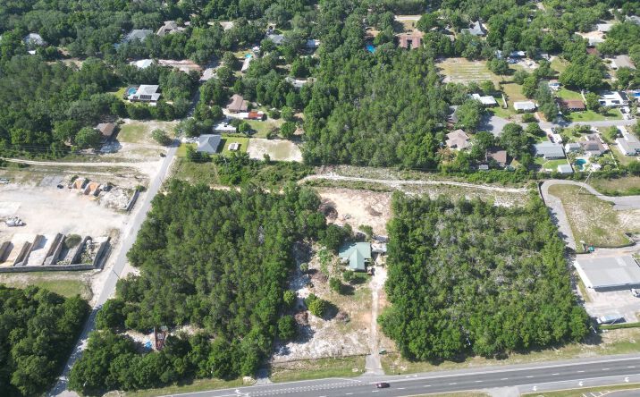 Pictures of Land property located at 4536 Gulf Breeze Pkwy, Gulf Breeze, FL 32563 for sales - image #1