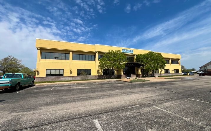 Pictures of Office property located at 7340 W 21st St N, Wichita, KS 67205 for sales - image #1