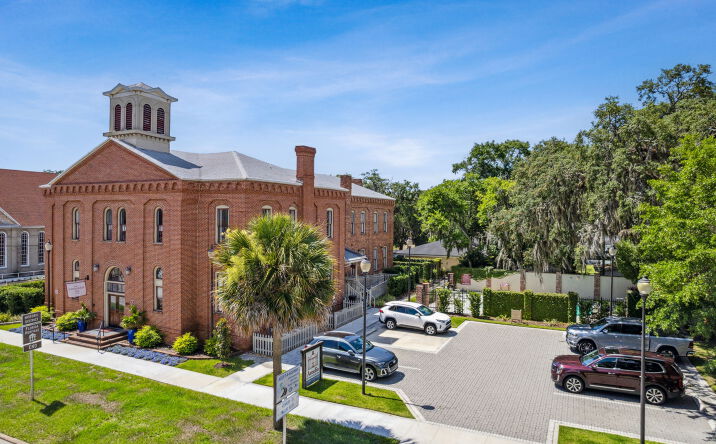 Pictures of Hospitality property located at 914 Atlantic Ave, Fernandina Beach, FL 32034 for sales - image #1