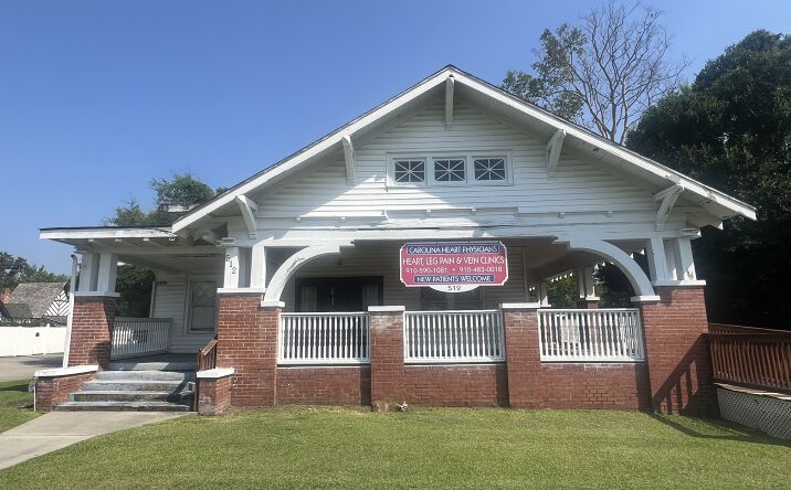 Pictures of Office property located at 512 Sunset Ave, Clinton, NC 28328 for sales - image #1