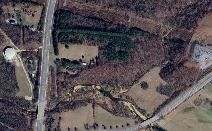 Pictures of Land, Multifamily, Retail property located at 3113 Tom Austin Hwy, Springfield, TN 37172 for sales - image #1
