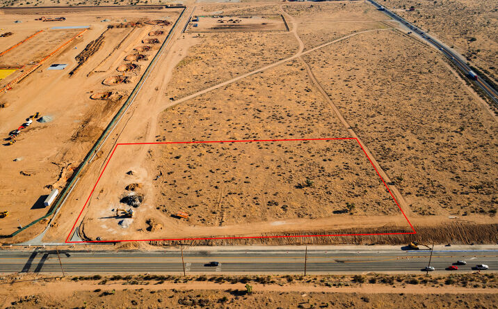 Pictures of Land property located at Highway 395 and Phelan Road, Hesperia, CA 92344 for sales - image #1