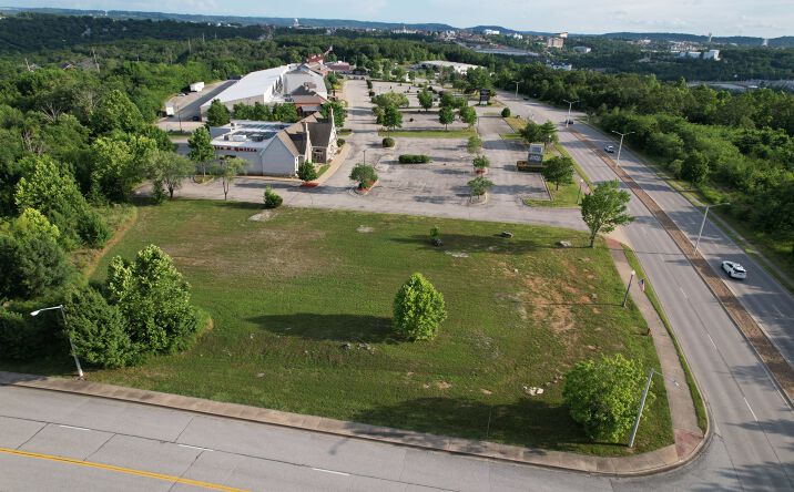 Pictures of Land property located at 3500 Gretna, Branson, MO 65616 for sales - image #1