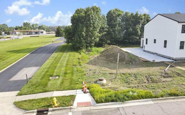 Pictures of Land property located at 7979 Oak Valley Road, Reynoldsburg, OH 43068 for sales - image #1