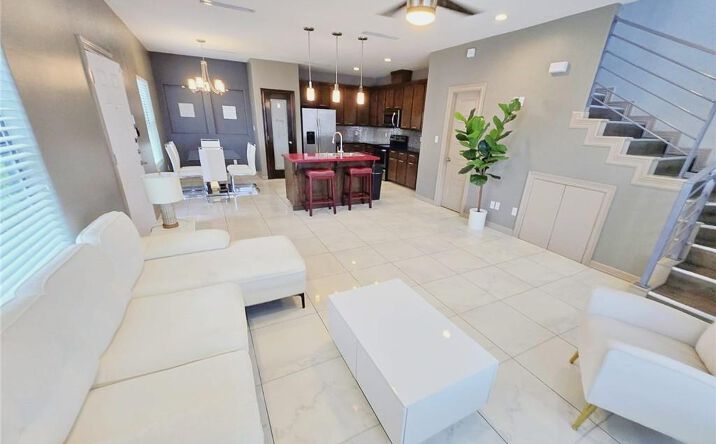 Pictures of Multifamily property located at 1303 Bodark Drive, Edinburg, TX 78541 for sales - image #1