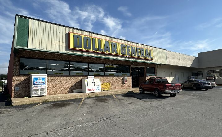 Pictures of Retail property located at 6923 Middle Valley Rd, Chattanooga, TN 37343 for sales - image #1