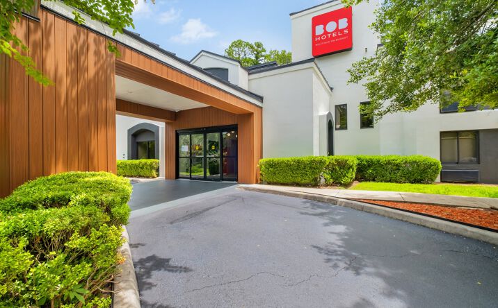 Pictures of Hospitality property located at 1695 Capital Cir NW, Tallahassee, FL 32303 for sales - image #1