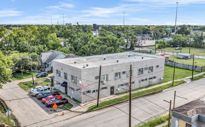 Pictures of Multifamily property located at 2705 Lorraine St, Houston, TX 77026 for sales - image #1