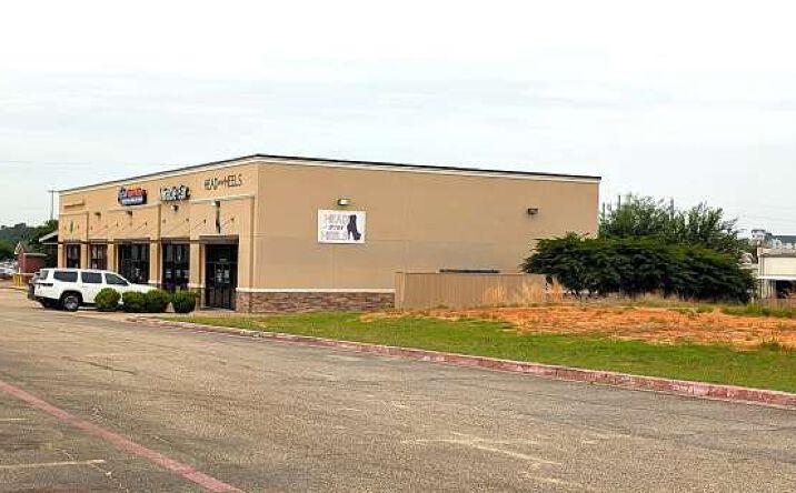 image of property at 1009 WAL ST SUITE 101 Longview TX 75605