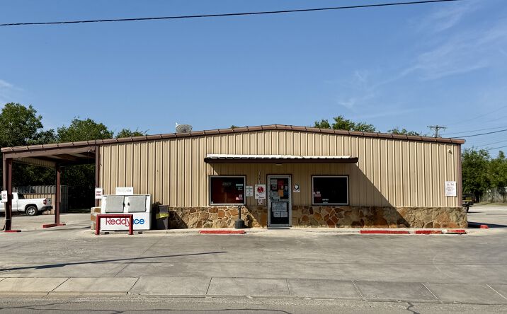 Pictures of Retail property located at 1001 Vine St., Brownwood, TX 76801 for sales - image #1