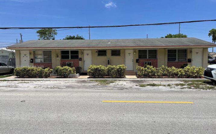Pictures of Multifamily property located at 1501 N 22nd Ave, Hollywood, FL 33020 for sales - image #1