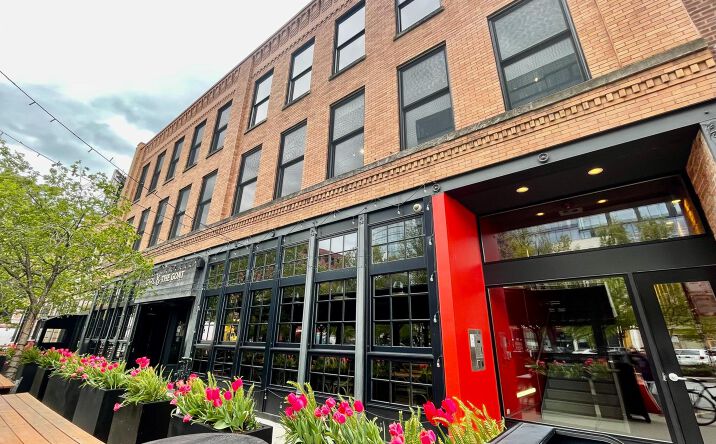 Pictures of Mixed Use, Office property located at 813 W Randolph St, Chicago, IL 60607 for sales - image #1