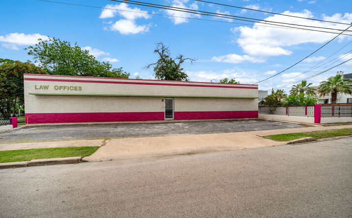 Pictures of Office property located at 201 W Poplar St, San Antonio, TX 78212 for sales - image #1