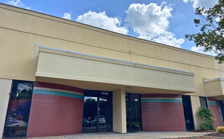 Pictures of Mixed Use, Self Storage, Business for Sale property located at 1728 Virginia Beach Blvd, Virginia Beach, VA 23454 for sales - image #1