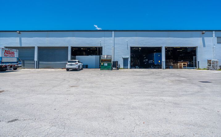 Pictures of Industrial property located at 3353 NW 74th Ave, Miami, FL 33122 for sales - image #1