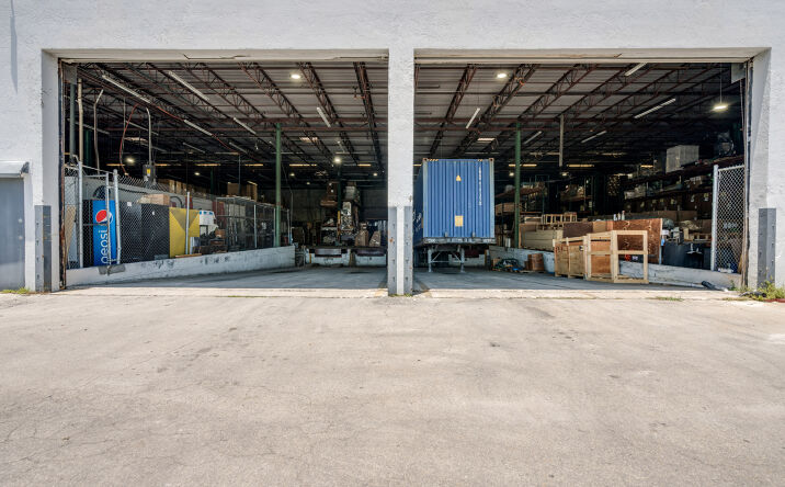 Pictures of Industrial property located at 3353 NW 74th Ave, Miami, FL 33122 for sales - image #1