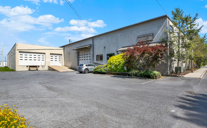 Pictures of Industrial property located at 327 W Allen St, Mechanicsburg, PA 17055 for sales - image #1