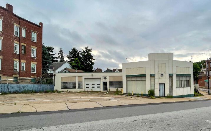 Pictures of Industrial, Office, Retail property located at 1002 Chartiers Ave, McKees Rocks, PA 15136 for sales - image #1
