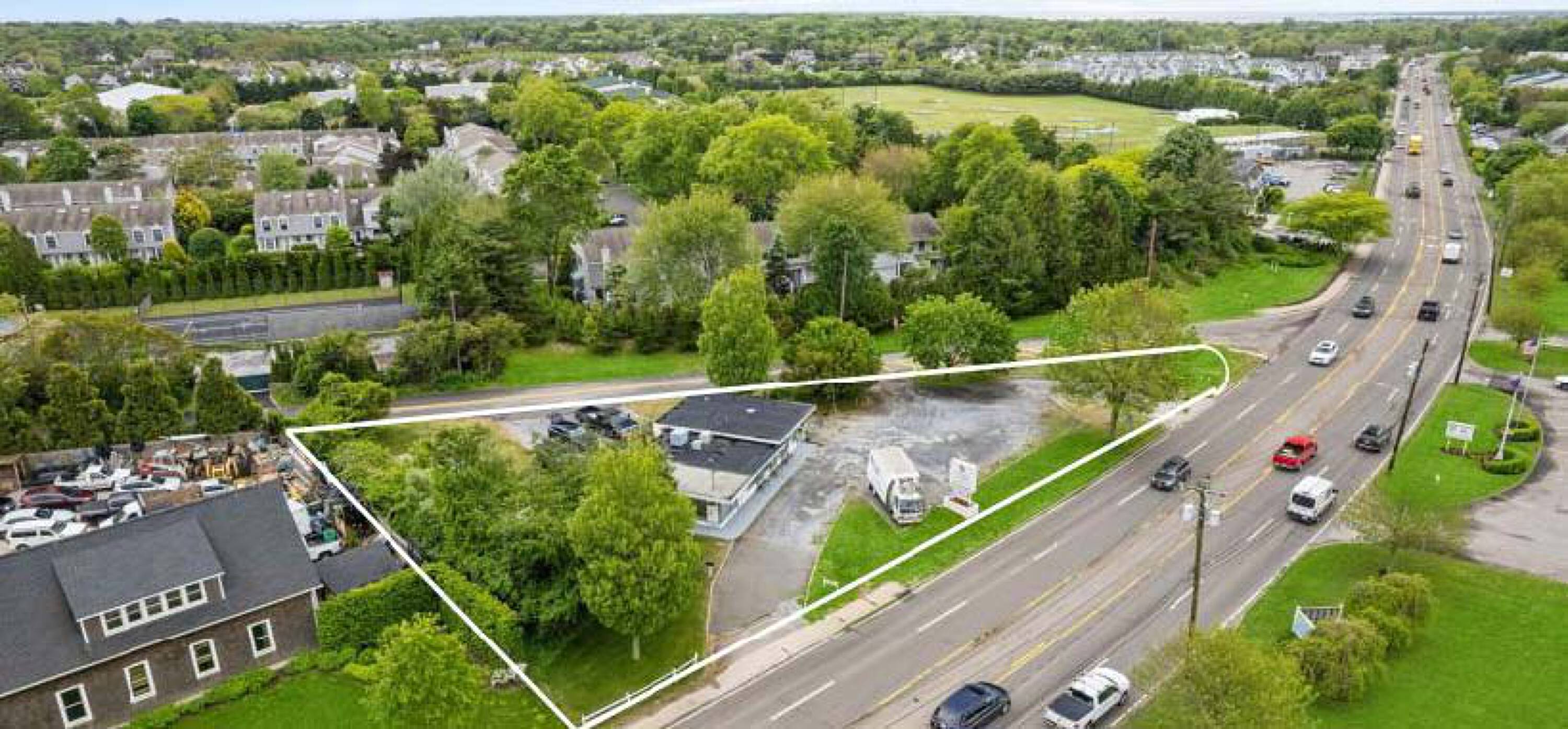 590 County Road 39, Southampton, NY 11968